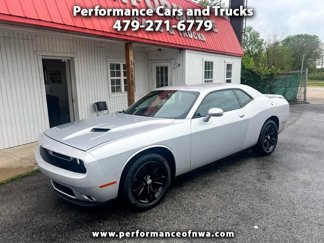 Used 2021 Dodge Challenger SXT image 1