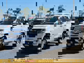 Used 2017 Chevrolet Colorado LT w/ LT Convenience Package image 1