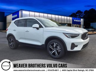 New 2025 Volvo XC40 B5 Core w/ Climate Package image 1