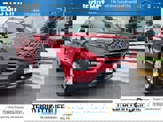 Used 2020 Ford Explorer Limited w/ Class III Trailer Tow Package image 1