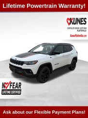 Used 2023 Jeep Compass Trailhawk image 1