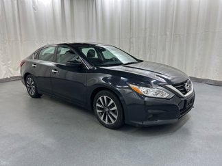 Used 2017 Nissan Altima 2.5 SV image 1