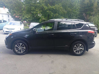 Used 2017 Toyota RAV4 XLE image 1