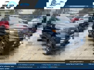 Certified 2022 Ford Explorer XLT w/ Equipment Group 202A image 1