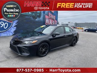 Certified 2019 Toyota Camry SE image 1