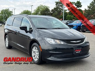 Used 2021 Chrysler Voyager Lxi image 1