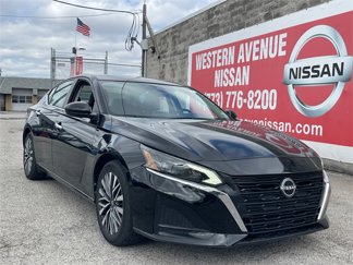 Used 2023 Nissan Altima 2.5 SV image 1