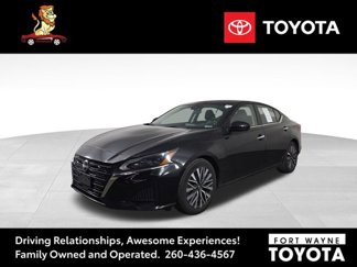 Used 2023 Nissan Altima 2.5 SV image 1
