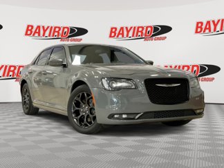 Used 2019 Chrysler 300 S image 1