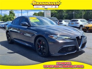 Used 2019 Alfa Romeo Giulia AWD image 1