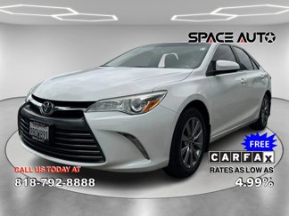 Used 2017 Toyota Camry LE image 1