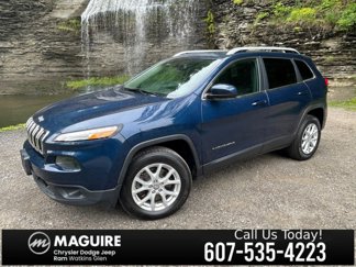 Used 2018 Jeep Cherokee Latitude w/ Safety Group image 1