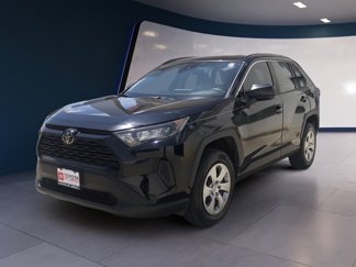 Used 2021 Toyota RAV4 LE image 1