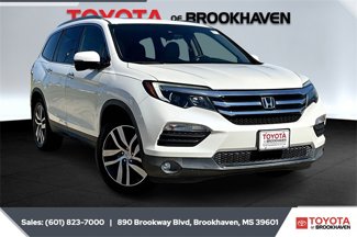 Used 2017 Honda Pilot Touring image 1