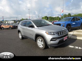 Used 2022 Jeep Compass Latitude image 1
