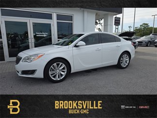 Used 2016 Buick Regal image 1