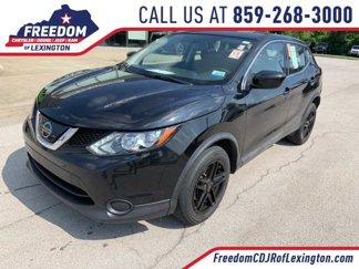 Used 2019 Nissan Rogue Sport S image 1