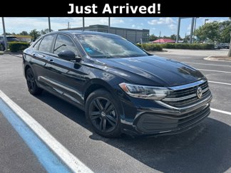 Used 2023 Volkswagen Jetta SE w/ Panoramic Sunroof Package image 1