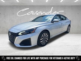 Used 2023 Nissan Altima 2.5 SV image 1