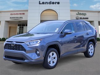 Used 2019 Toyota RAV4 XLE image 1