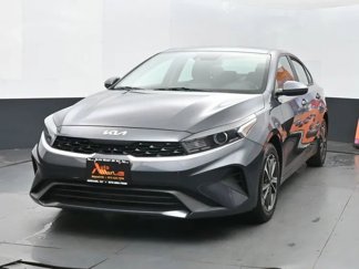 Used 2023 Kia Forte LXS image 1