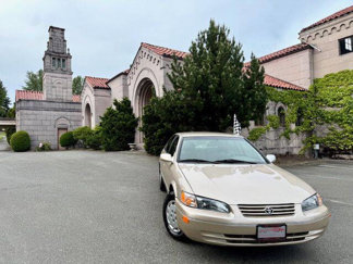 Used 1999 Toyota Camry LE image 1