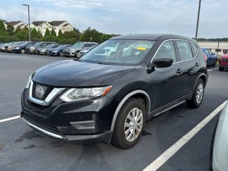 Used 2017 Nissan Rogue S image 1