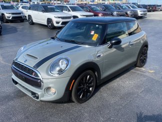 Used 2019 MINI Cooper S image 1