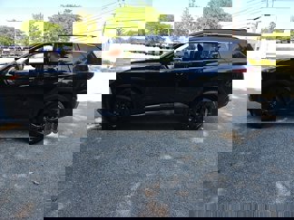 Used 2023 Nissan Rogue SV image 1