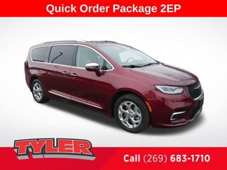 Used 2021 Chrysler Pacifica Limited image 1