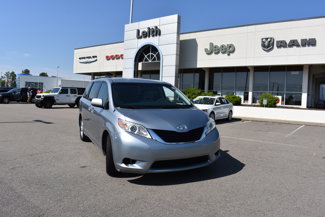 Used 2012 Toyota Sienna LE image 1