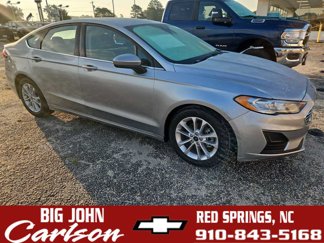 Used 2020 Ford Fusion SE image 1