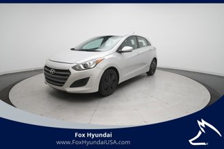 Used 2017 Hyundai Elantra GT image 1