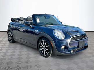 Used 2017 MINI Cooper S image 1