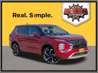 Used 2022 Mitsubishi Outlander SE image 1