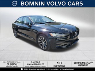 Certified 2022 Volvo S60 B5 Momentum image 1
