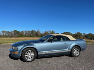 Used 2007 Ford Mustang Convertible image 1