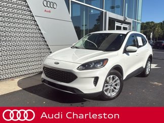 Used 2020 Ford Escape SE image 1