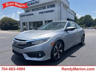Used 2017 Honda Civic Touring image 1