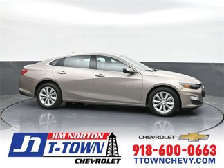 Used 2025 Chevrolet Malibu LT image 1