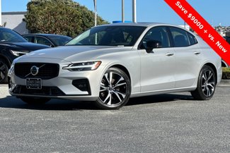 Used 2025 Volvo S60 B5 Core image 1