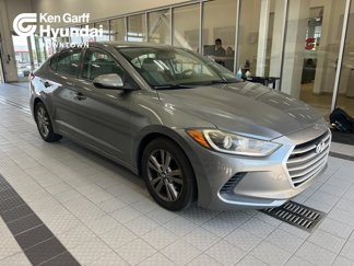 Used 2017 Hyundai Elantra SE image 1