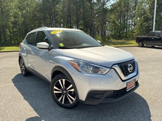 Used 2018 Nissan Kicks SV image 1