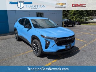 Used 2024 Chevrolet Trax RS w/ Driver Confidence Package image 1