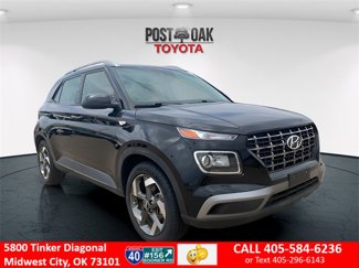 Used 2021 Hyundai Venue SEL image 1