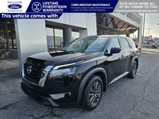 Used 2023 Nissan Pathfinder S image 1