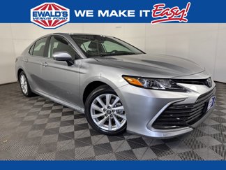 Used 2024 Toyota Camry LE image 1