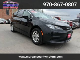 Used 2022 Chrysler Voyager LX image 1