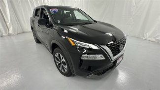 Used 2023 Nissan Rogue SV image 1