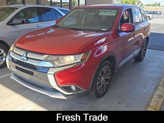 Used 2016 Mitsubishi Outlander SE image 1